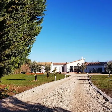 House On Large Terrain Between Beach & Salt Marshe * La Couarde-sur-Mer