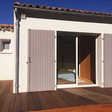 House On Large Terrain Between Beach & Salt Marshe Nyaraló La Couarde-sur-Mer
